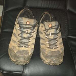 Merrell Outdoor Trail Shoes in Tan and Black